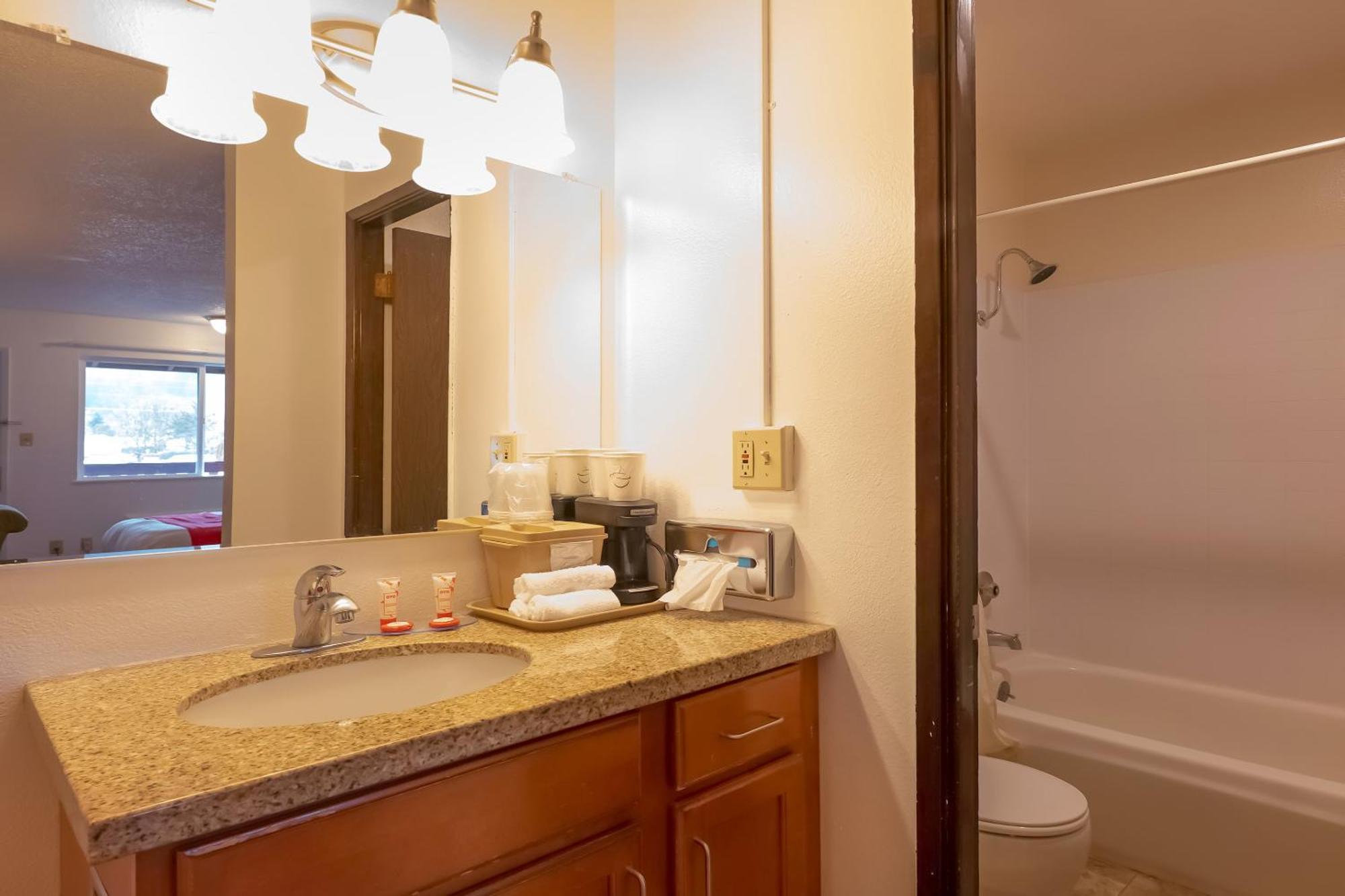 Oyo Hotel Chehalis I-5 South Экстерьер фото